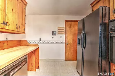 26 Hill Street, Milford, CT 06460 - Photo 19