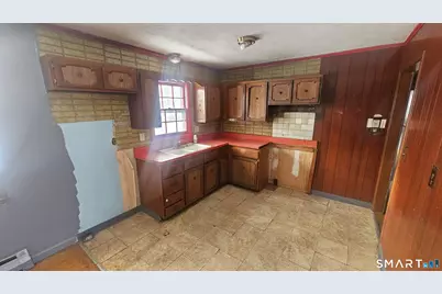 12 Collins Drive, West Haven, CT 06516 - Photo 9