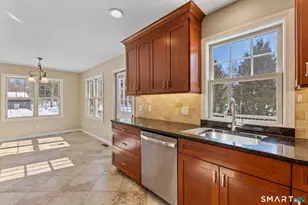 5 Sunningdale Ln, Vernon, CT 06066 - Photo 9