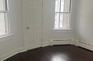 73 Pixlee Pl, Bridgeport, CT 06610 - Photo 5