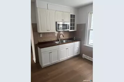 73 Pixlee Place, Bridgeport, CT 06610 - Photo 7