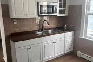 73 Pixlee Pl, Bridgeport, CT 06610 - Photo 7