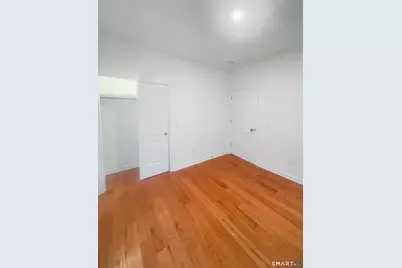 1042 Iranistan Avenue, Bridgeport, CT 06604 - Photo 11