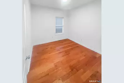 1042 Iranistan Avenue, Bridgeport, CT 06604 - Photo 7