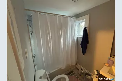 8 Jetland Place, Bridgeport, CT 06605 - Photo 9