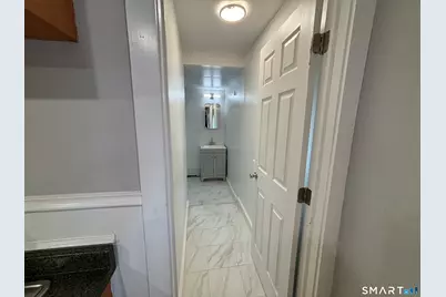 8 Jetland Place, Bridgeport, CT 06605 - Photo 13