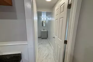 8 Jetland Pl, Bridgeport, CT 06605 - Photo 13