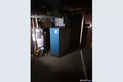 614 Bishop Avenue, Bridgeport, CT 06610 - Photo 9