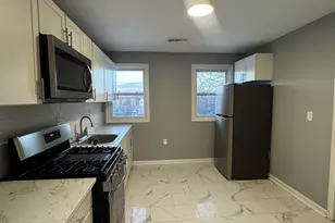 427 Blatchley Ave, New Haven, CT 06513 - Photo 1