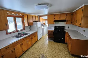 48 Rockdale Ave, Watertown, CT 06779 - Photo 3