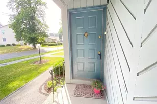 19 Somers St, Danbury, CT 06810 - Photo 3