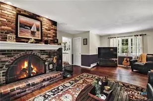 95 Wildwood Dr, Stratford, CT 06615 - Photo 15