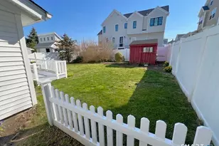 8 Parkland Pl, Milford, CT 06460 - Photo 29