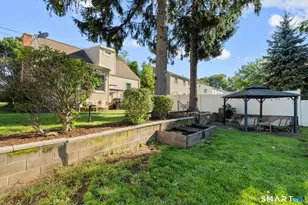 81 Peck St, Stratford, CT 06614 - Photo 3