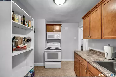375 Ruth Street, Bridgeport, CT 06606 - Photo 9