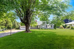 32 Redwood Dr, Bethel, CT 06801 - Photo 1