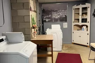 105 Cleveland Ave, Bridgeport, CT 06606 - Photo 15