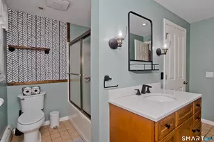 25A Queen St, Enfield, CT 06082 - Photo 23