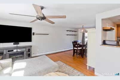 25A Queen Street, Enfield, CT 06082 - Photo 9