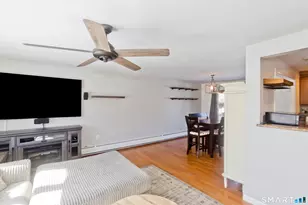 25A Queen St, Enfield, CT 06082 - Photo 9