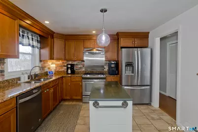 25A Queen Street, Enfield, CT 06082 - Photo 5