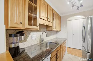 27 Northill St, Stamford, CT 06907 - Photo 9