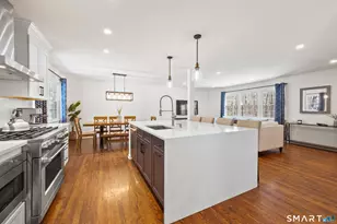 6 Buckboard Ln, Fairfield, CT 06824 - Photo 7