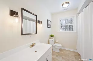 6 Buckboard Ln, Fairfield, CT 06824 - Photo 17