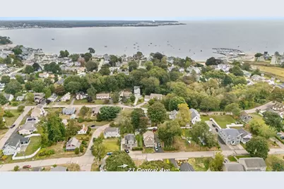 23 Central Avenue, East Lyme, CT 06357 - Photo 3