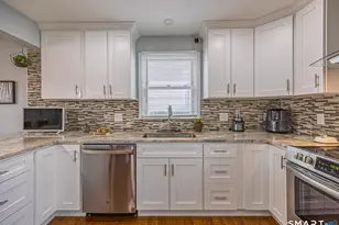 206 Sterling St, Fairfield, CT 06825 - Photo 5