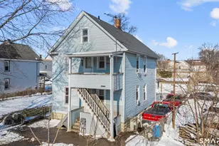 17 Rennell Ct, Bridgeport, CT 06605 - Photo 3
