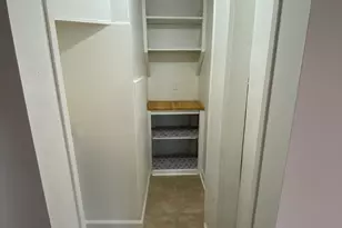 15 Lincoln Pl, Bristol, CT 06010 - Photo 7