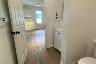 15 Lincoln Pl, Bristol, CT 06010 - Photo 9