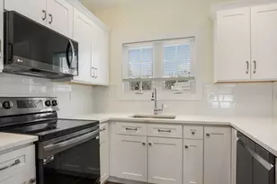 6 Beacon Square, Fairfield, CT 06825 - Photo 9