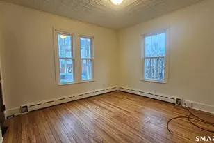 15 James St, Waterbury, CT 06708 - Photo 7