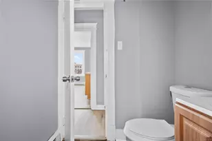 33 Albert Pl, Waterbury, CT 06702 - Photo 11