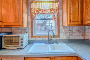 220 Victory St, Stratford, CT 06615 - Photo 7