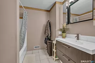 14 Newtown Rd, Danbury, CT 06810 - Photo 21