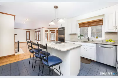 9 Hemlock Drive, New Hartford, CT 06057 - Photo 3