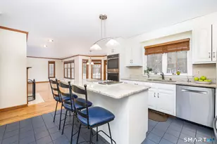 9 Hemlock Dr, New Hartford, CT 06057 - Photo 3