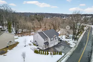 112 Woodruff Ave, Watertown, CT 06795 - Photo 3