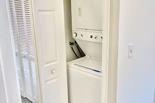 2390 State St, Hamden, CT 06517 - Photo 17