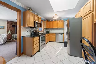 49 Stannard Ave, Branford, CT 06405 - Photo 5