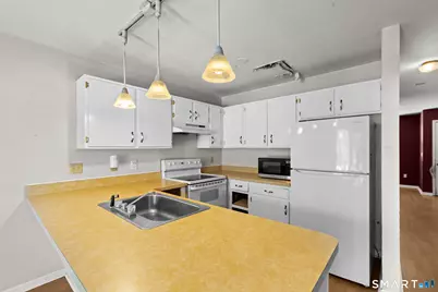 5 Deer Run #5, Bethel, CT 06801 - Photo 5