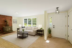 815 Mashamoquet Rd, Pomfret, CT 06259 - Photo 11