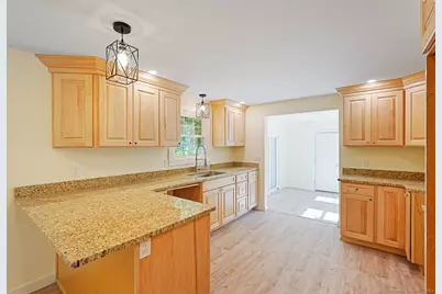 815 Mashamoquet Road, Pomfret, CT 06259 - Photo 5