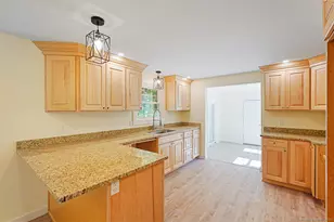 815 Mashamoquet Rd, Pomfret, CT 06259 - Photo 5