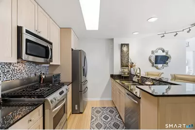 400 Bank Street #APT 402, New London, CT 06320 - Photo 3