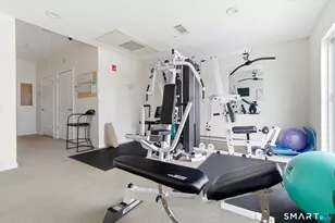 400 Bank St, New London, CT 06320 - Photo 23