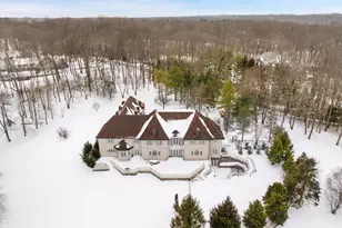 4 Cowdray Park Dr, Greenwich, CT 06831 - Photo 35